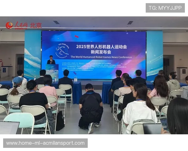 中国机器人球员上演精彩世界波 谁说中国足球不能走向世界 中国机器人球员上演精彩世界波 谁说中国足球不能走向世界