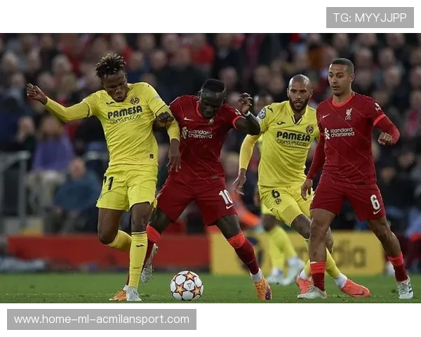 利物浦新战术革新：边路体系中引入变速跑位训练，开启攻防新篇章