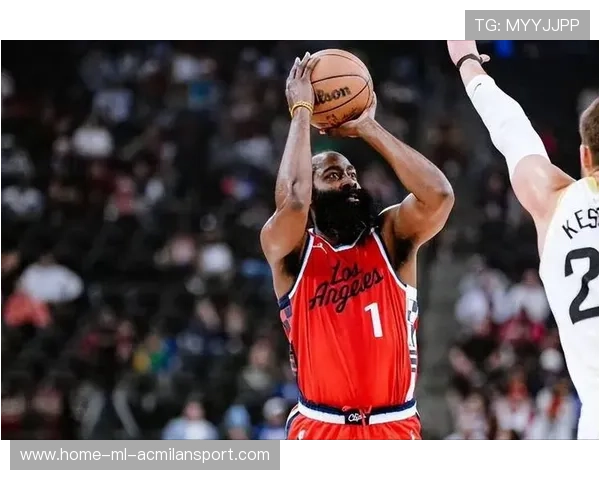 哈登精准投篮，快船高效进攻再度压制对手