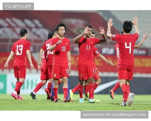 国足对战泰国：热身赛踢到读秒